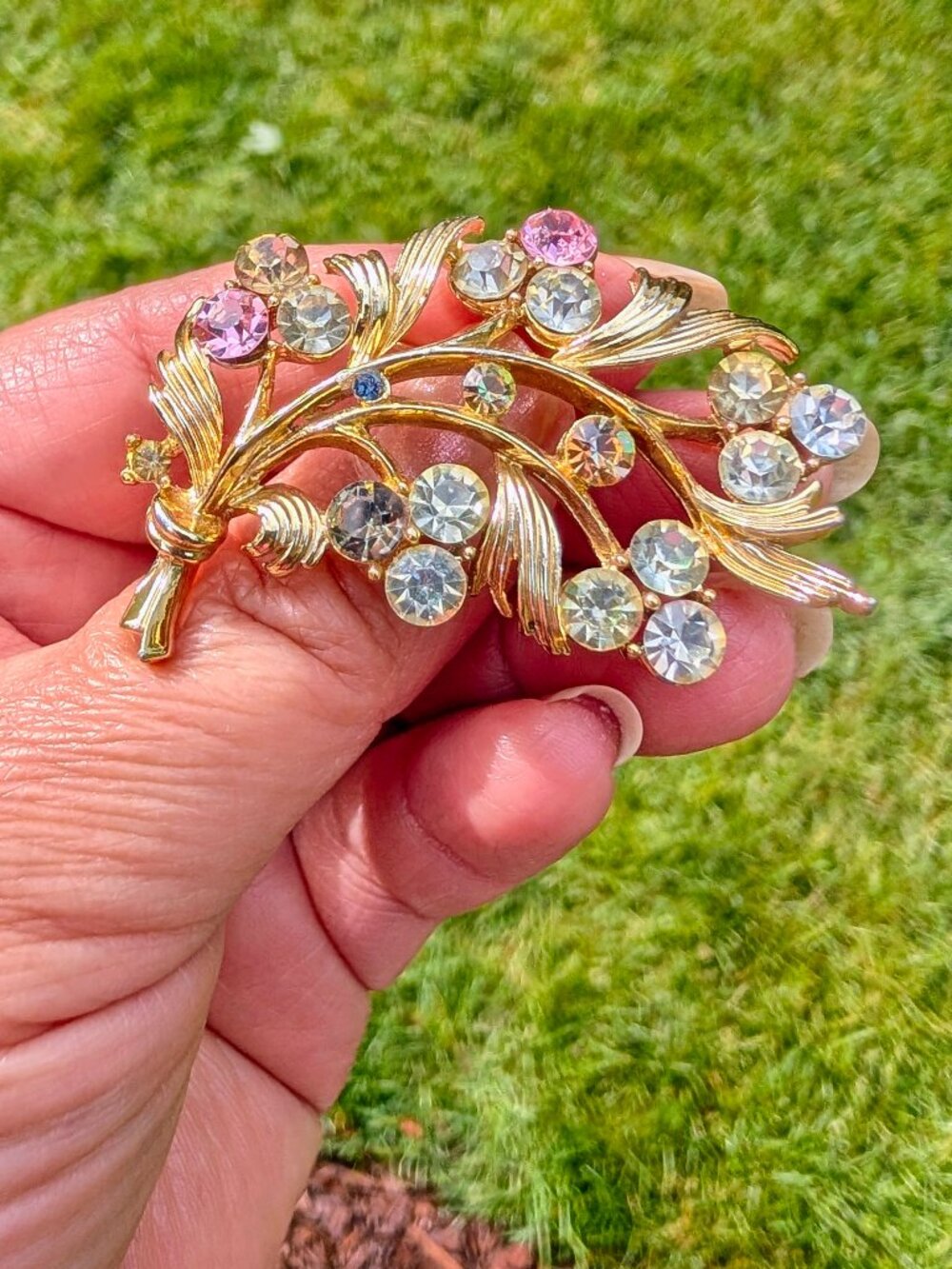 Lisner Flower Bouquet Brooch in Multi-Color Rhinestones - Mid-Century - Vintage